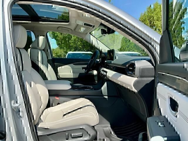 New 2026 Honda Pilot Touring image 18
