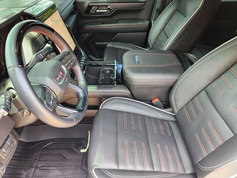 Used 2026 GMC Yukon XL AT4 Ultimate AWD/4WD image 13