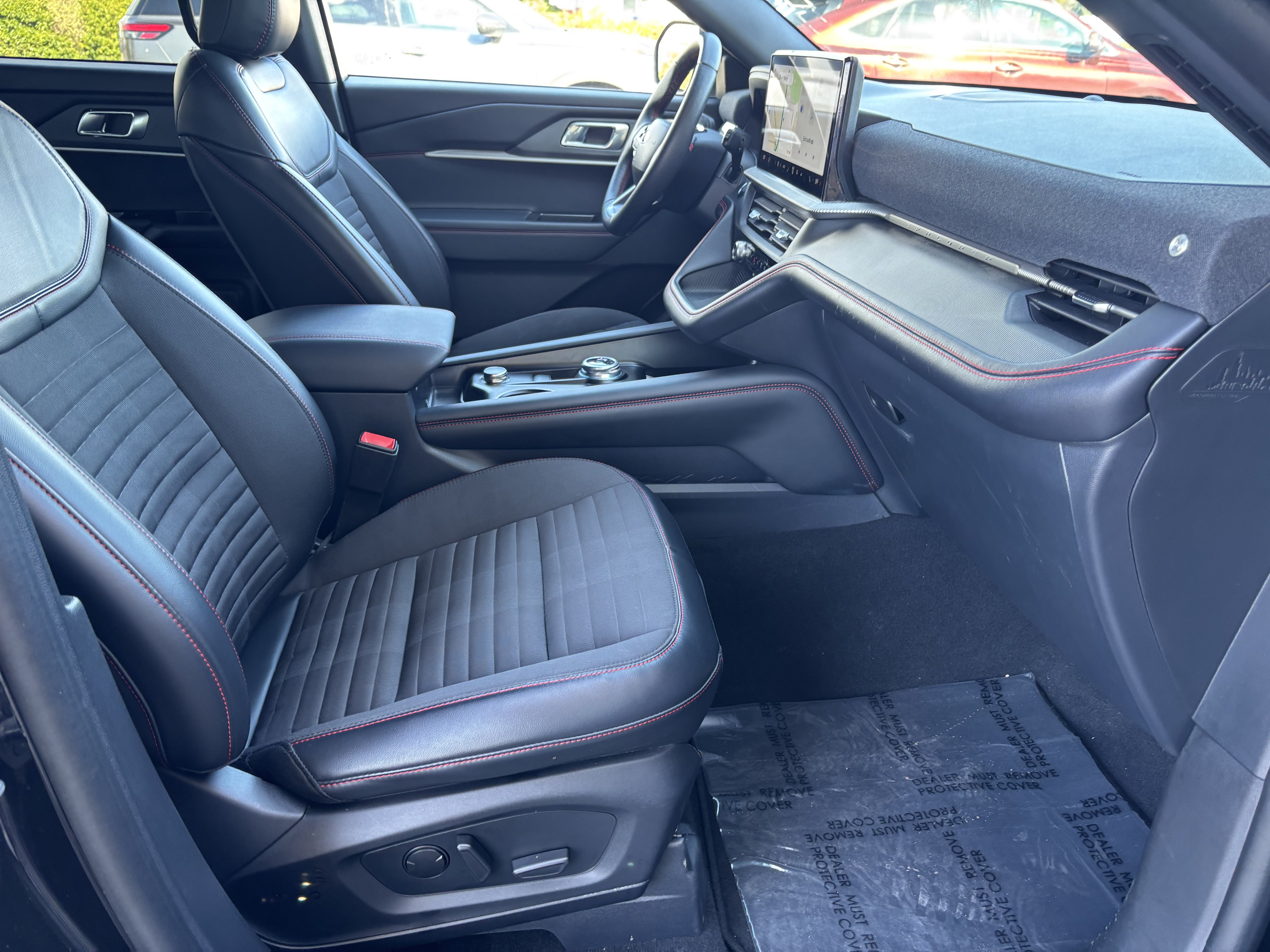 Used 2025 Ford Explorer ST-Line AWD/4WD image 28