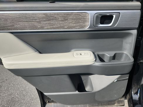 Certified 2024 Hyundai Santa Fe Limited AWD/4WD image 28
