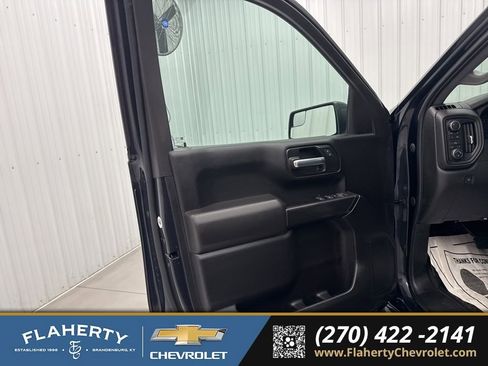 Used 2023 Chevrolet Silverado 1500 Custom image 8