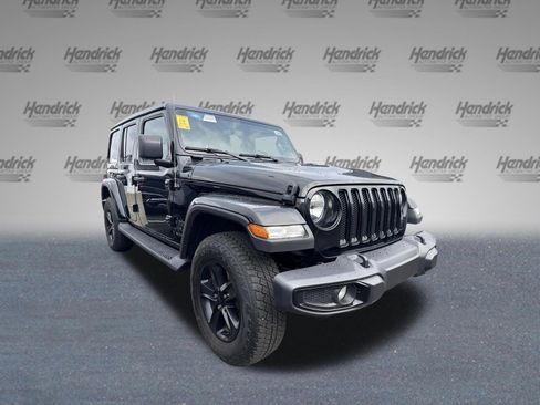 Used 2023 Jeep Wrangler Unlimited Sahara AWD/4WD image 2