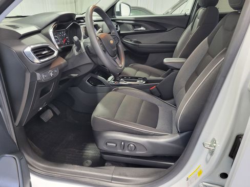 Certified 2022 Chevrolet TrailBlazer LT w/ Convenience Package image 30