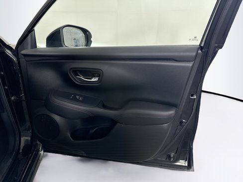 Used 2025 Honda HR-V Sport image 30