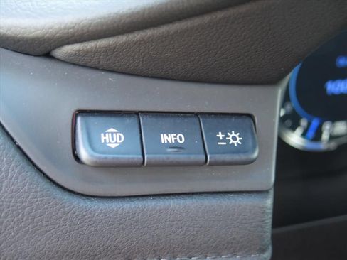 Used 2019 Cadillac Escalade Luxury AWD/4WD image 12