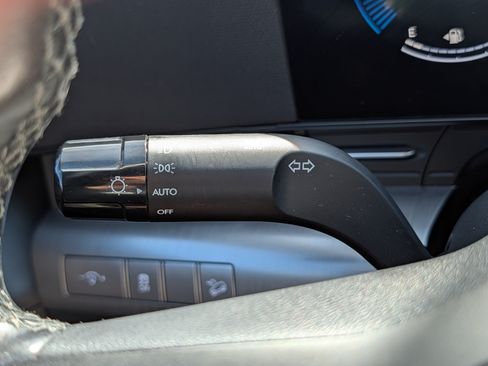 Used 2024 Hyundai Kona SEL FWD image 28