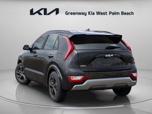 New 2026 Kia Niro FWD image 5