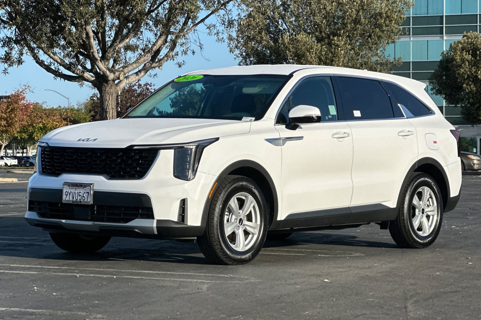 Certified 2026 Kia Sorento LX FWD image 9