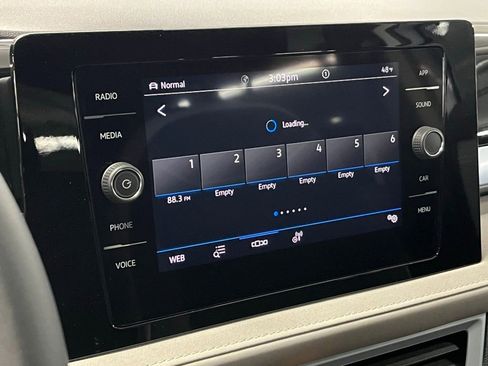 New 2025 Volkswagen Taos SE image 27