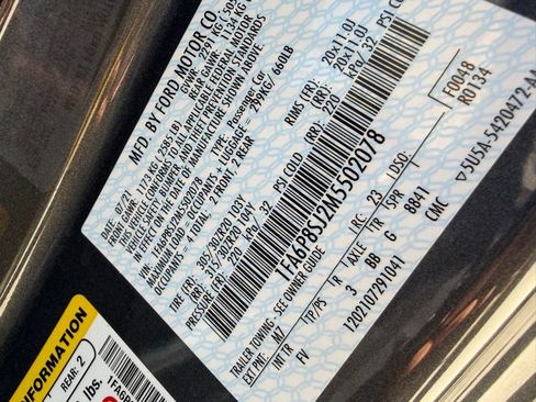 Used 2021 Ford Mustang Shelby GT500 w/ Technology Package image 41