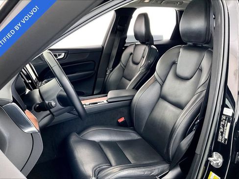 Used 2023 Volvo XC60 B6 Ultimate AWD/4WD image 32