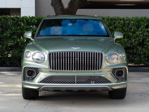 Used 2023 Bentley Bentayga Extended Wheelbase AWD/4WD image 13
