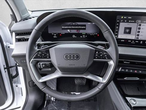 New 2026 Audi Q3 quattro 2.0T AWD/4WD image 13