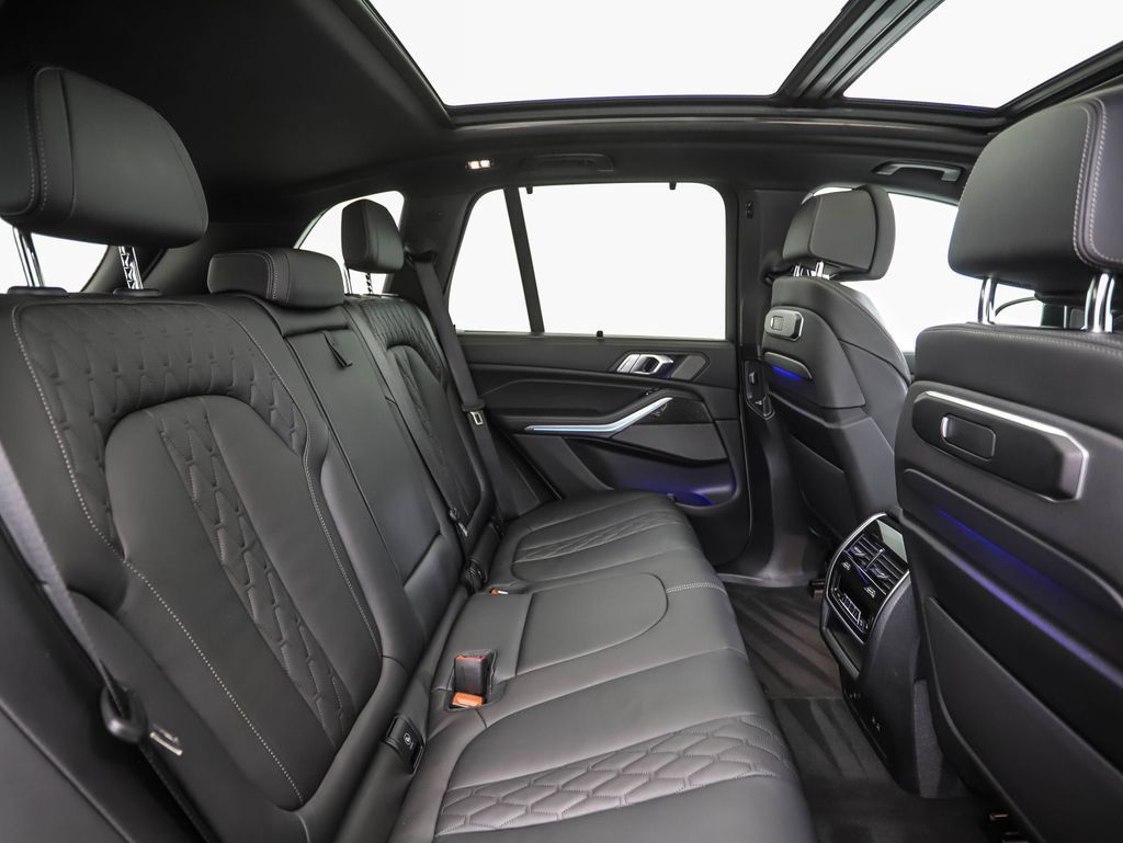 Certified 2024 BMW X5 M60i AWD/4WD image 27