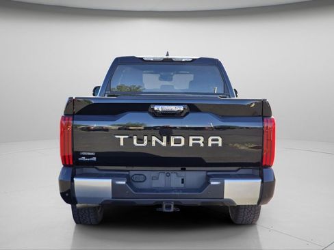 Used 2025 Toyota Tundra Limited AWD/4WD image 24