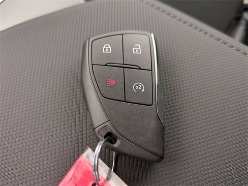 New 2026 Chevrolet Equinox EV LT image 30