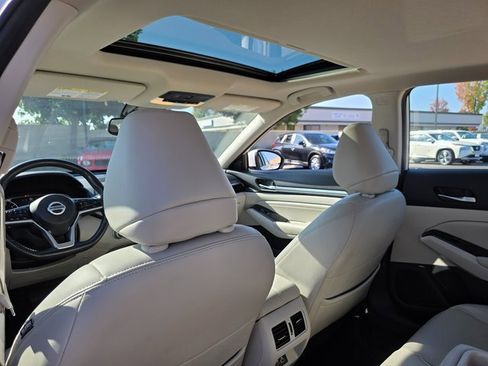 Used 2022 Nissan Altima 2.5 Platinum image 17