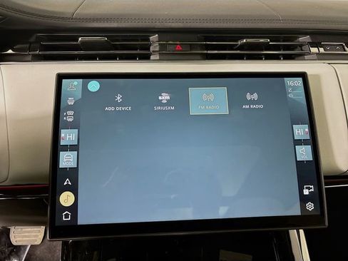 New 2026 Land Rover Range Rover Sport SE image 15