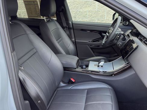 Used 2025 Land Rover Range Rover Evoque S AWD/4WD image 25