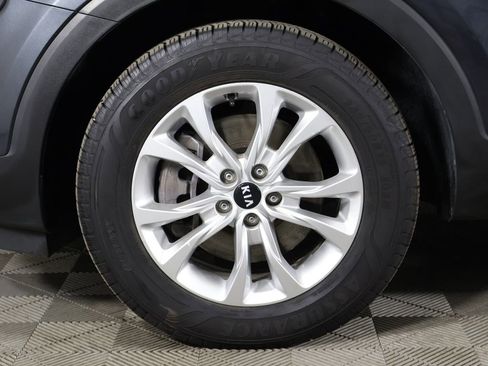 Used 2020 Kia Telluride LX FWD image 17