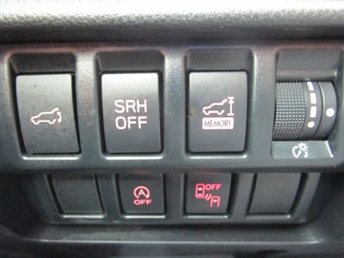 Used 2021 Subaru Forester Premium AWD/4WD image 38