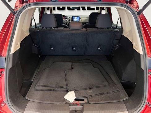 Used 2025 Nissan Rogue SV AWD/4WD image 10