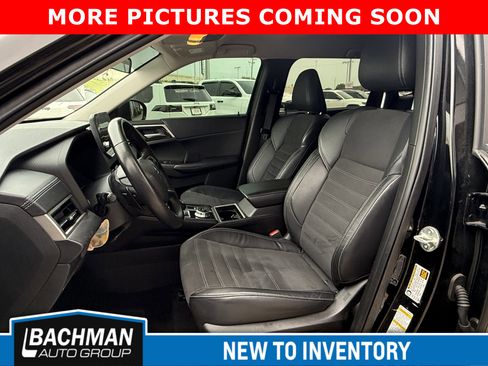 Used 2022 Mitsubishi Outlander SE AWD/4WD image 6