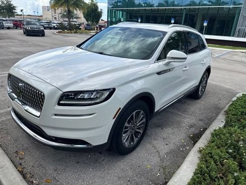 Certified 2022 Lincoln Nautilus FWD w/ Premium Package image 4