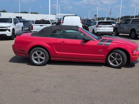 Used 2006 Ford Mustang GT RWD image 7