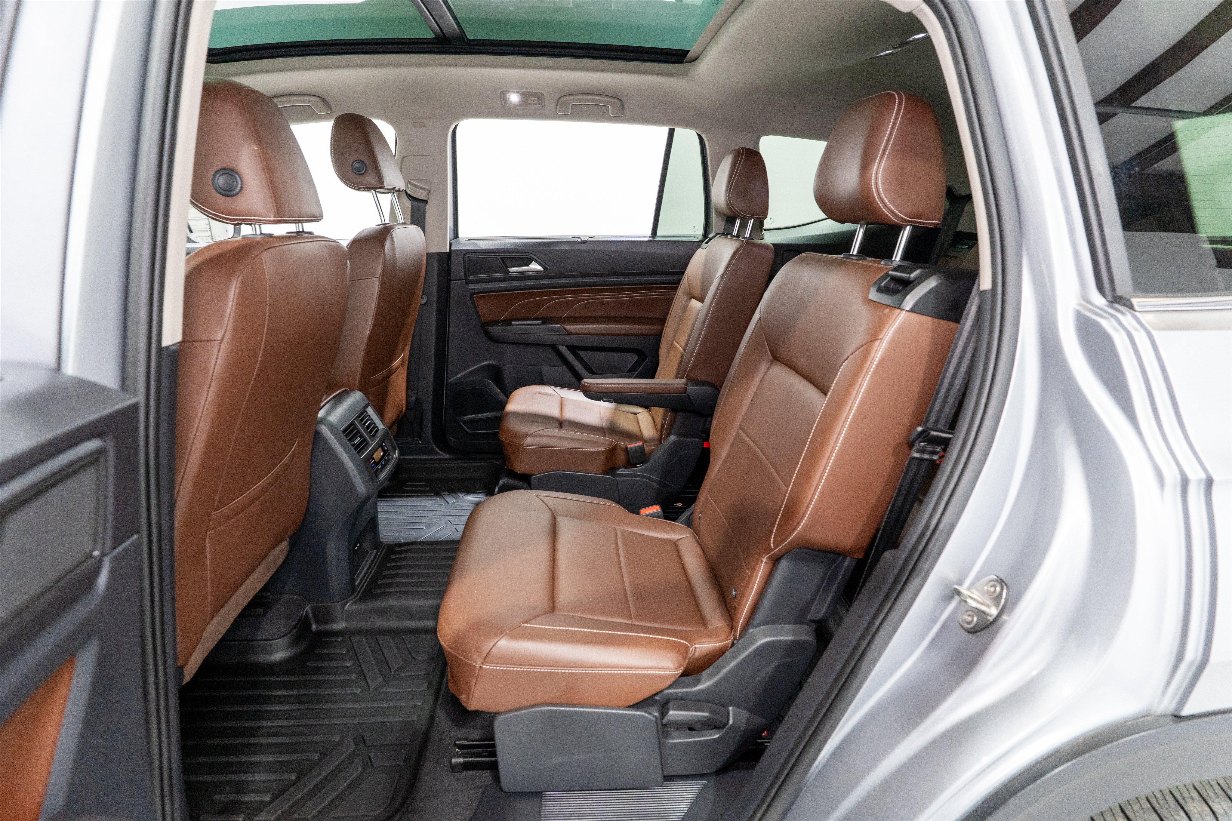 Used 2022 Volkswagen Atlas SE FWD image 28