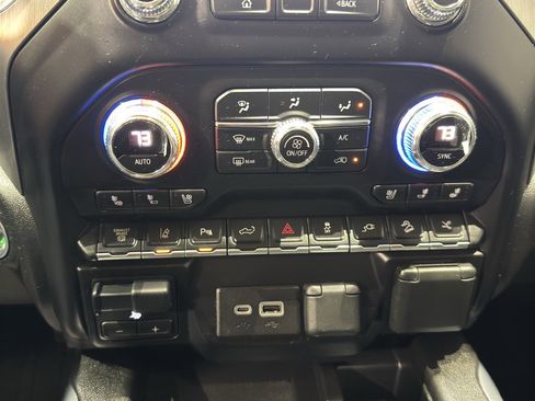 Used 2022 GMC Sierra 3500 Denali w/ Denali Ultimate Package image 37