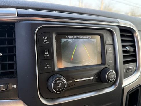 Used 2019 RAM 1500 Classic SLT image 21