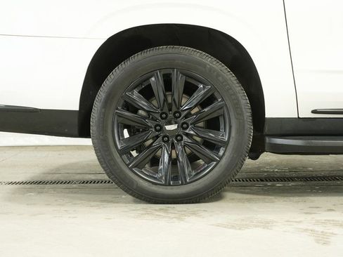 Used 2022 Cadillac Escalade ESV Sport w/ Touring Package image 40