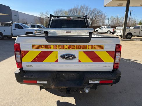 Used 2020 Ford F250 XL w/ Power Equipment Group image 4