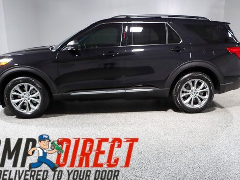 Used 2020 Ford Explorer XLT w/ Equipment Group 202A AWD/4WD image 10