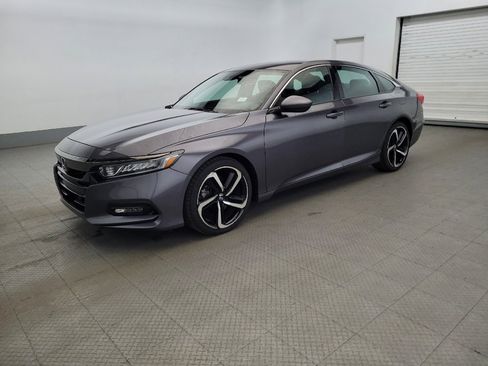 Used 2019 Honda Accord Sport image 2