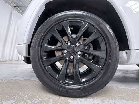 Used 2022 Jeep Grand Cherokee Laredo X AWD/4WD image 13