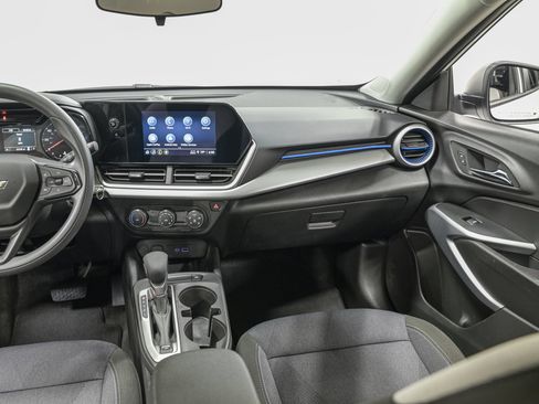 Used 2025 Chevrolet Trax LS FWD image 30