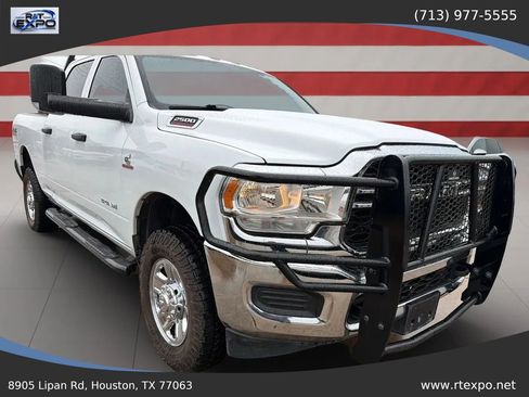 Used 2022 RAM 2500 Tradesman w/ Chrome Appearance Group AWD/4WD image 14