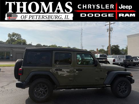 Used 2025 Jeep Wrangler Unlimited Sport AWD/4WD image 8