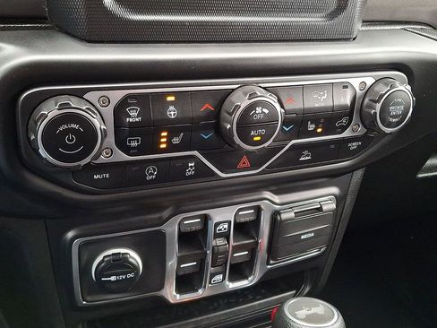 Used 2023 Jeep Wrangler Unlimited Sport AWD/4WD image 17