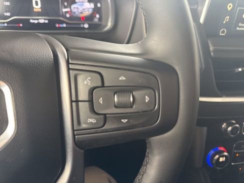 Used 2023 GMC Yukon SLT w/ SLT Premium Package image 19