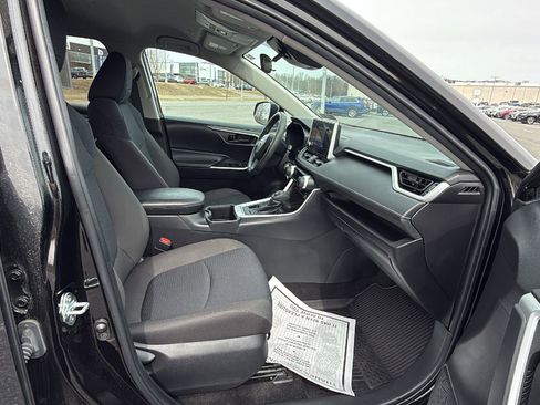 Used 2023 Toyota RAV4 LE image 19
