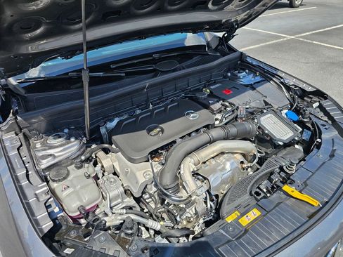 Used 2026 Mercedes-Benz GLB 250 image 27