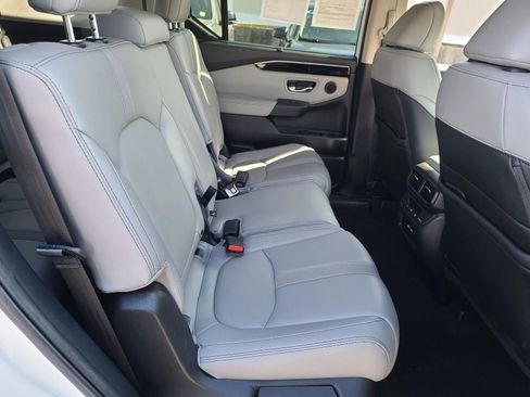 Used 2023 Honda Pilot EX-L image 19