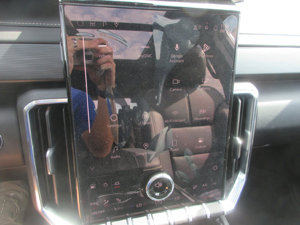 New 2027 GMC Acadia Elevation w/ Black Edition AWD/4WD image 19