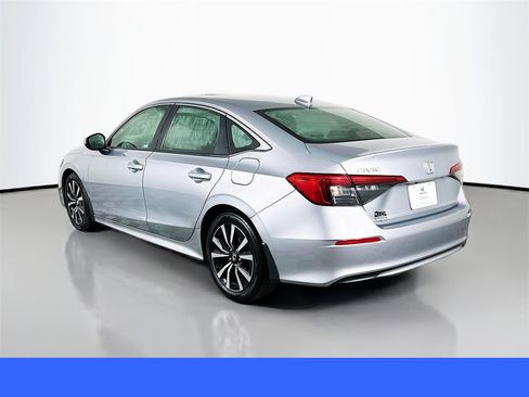 Certified 2022 Honda Civic EX image 9