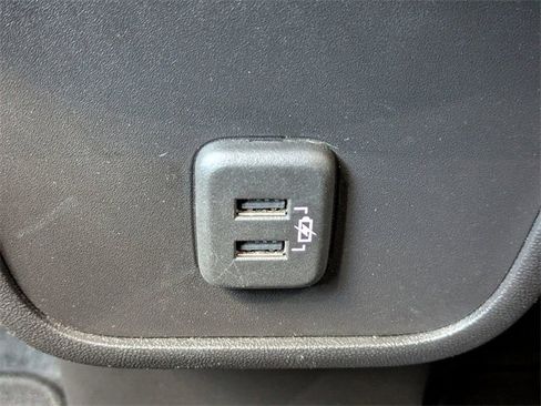 Used 2024 GMC Terrain SLE image 15