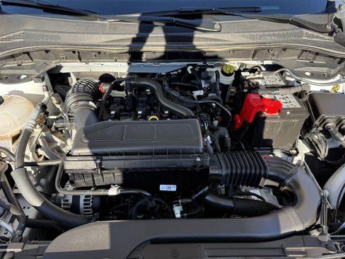 Used 2025 Ford Escape Active image 32