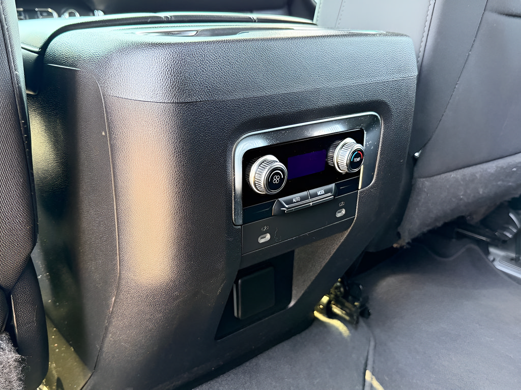 Used 2022 GMC Yukon SLE w/ Max Trailering Package AWD/4WD image 21